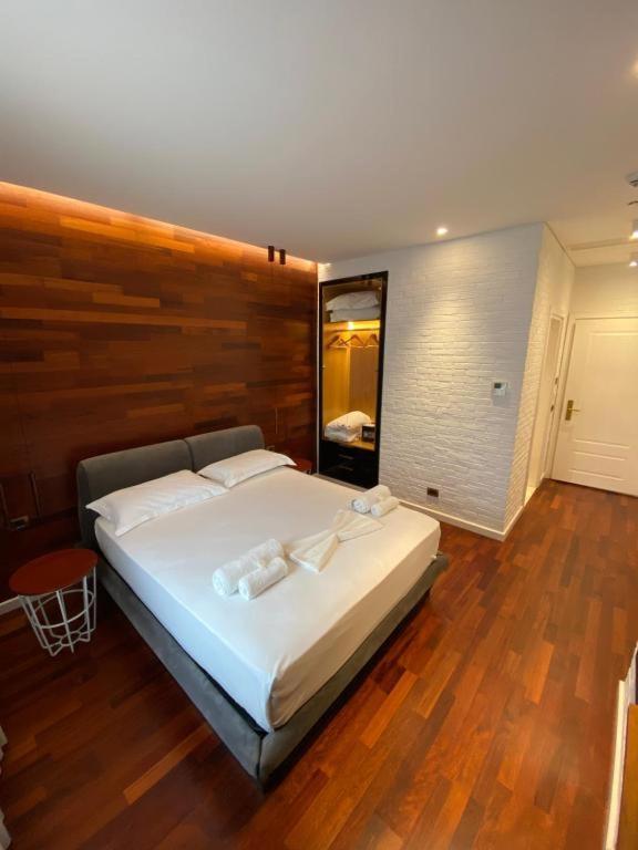 Crown Boutique Hotel Durrës Exterior foto